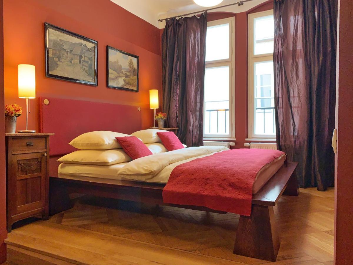 Small Luxury Palace Residence Prague Exterior photo