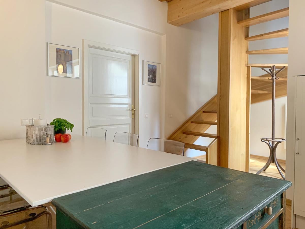 Small Luxury Palace Residence Prague Exterior photo