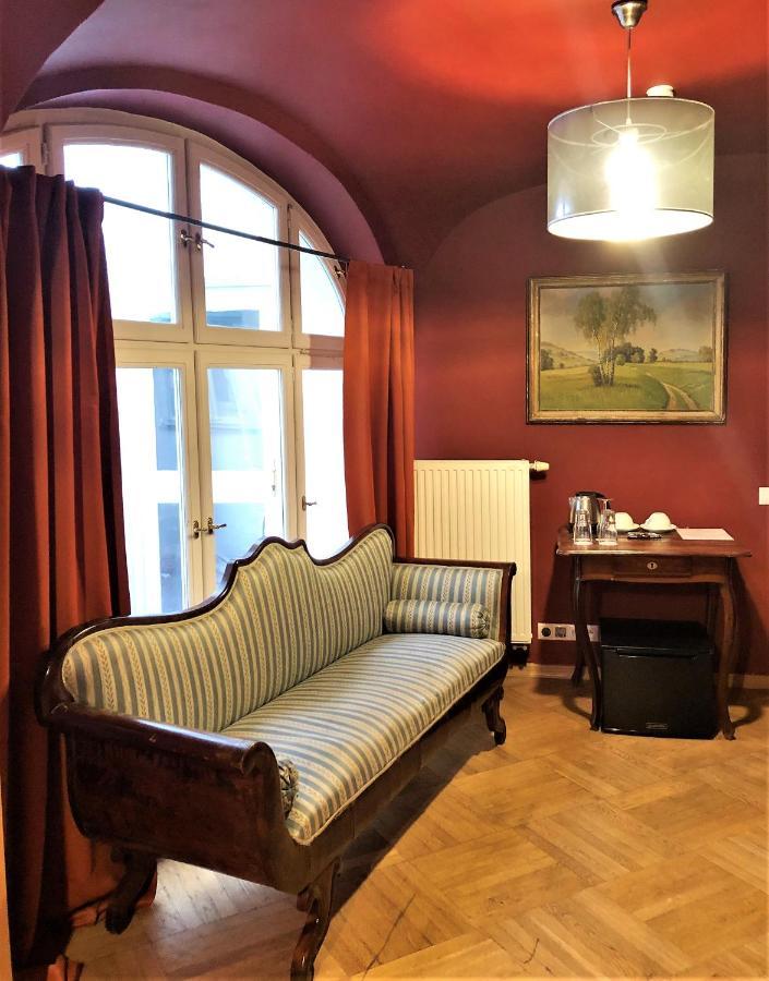 Small Luxury Palace Residence Prague Exterior photo